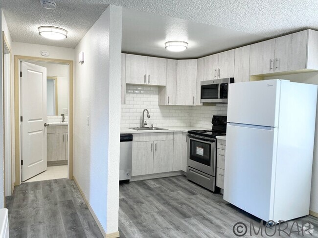 Building Photo - 14702 Washington Ave SW Rental