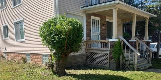 ELMHURST 3777 - ELMHURST 3777 Unit 3779