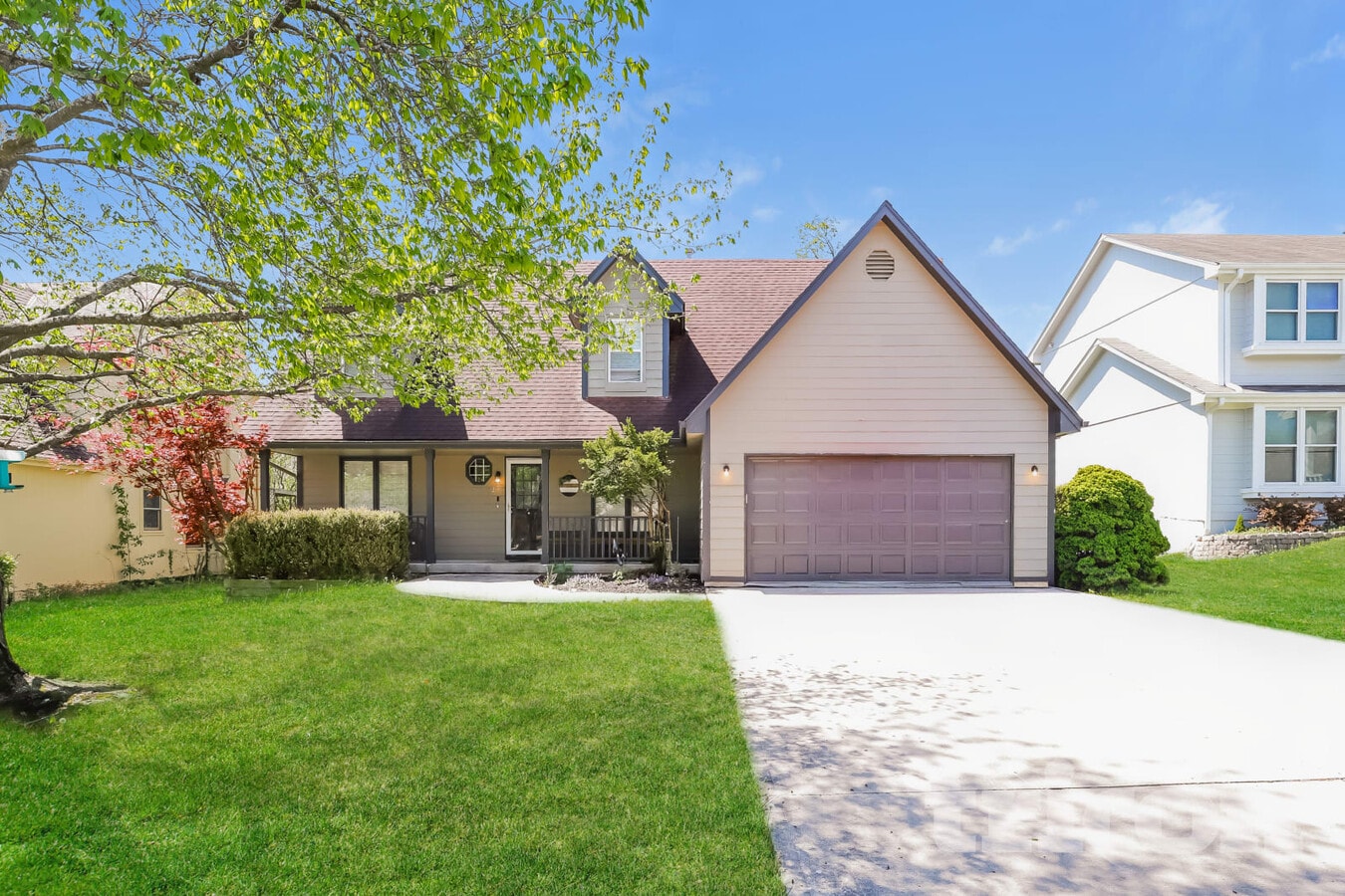 Photo - 1240 SW Crossing Dr