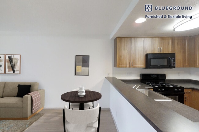 Photo - 111 Via Serena Unidad FL2-ID9203A