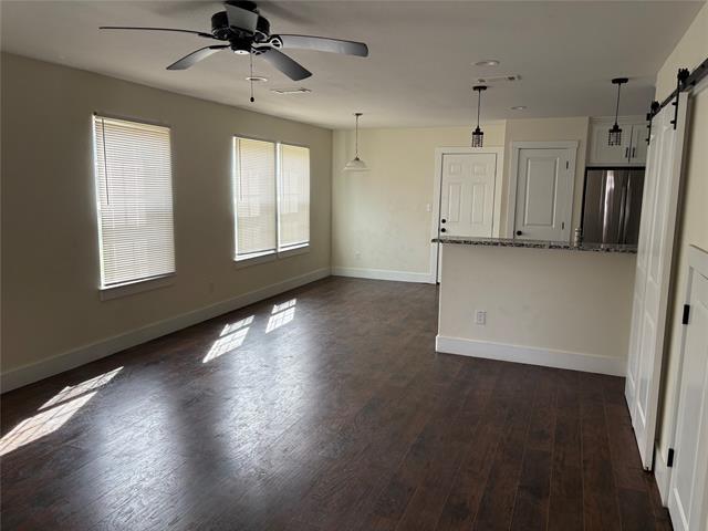 Photo - 152 Doolittle St