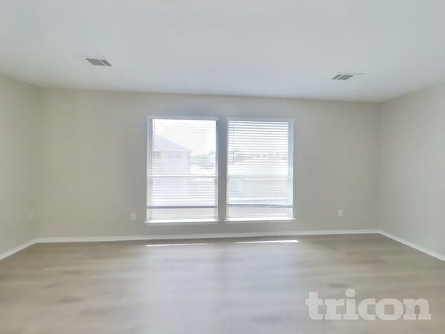 Photo - 220 Flatwood Dr