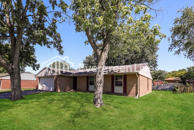 Photo - 4911 Larchview Dr