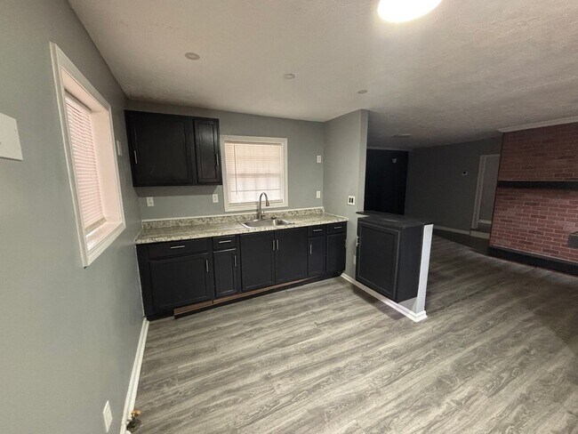 Photo - 3 bedroom 1.5 bathroom for rent in Arlington