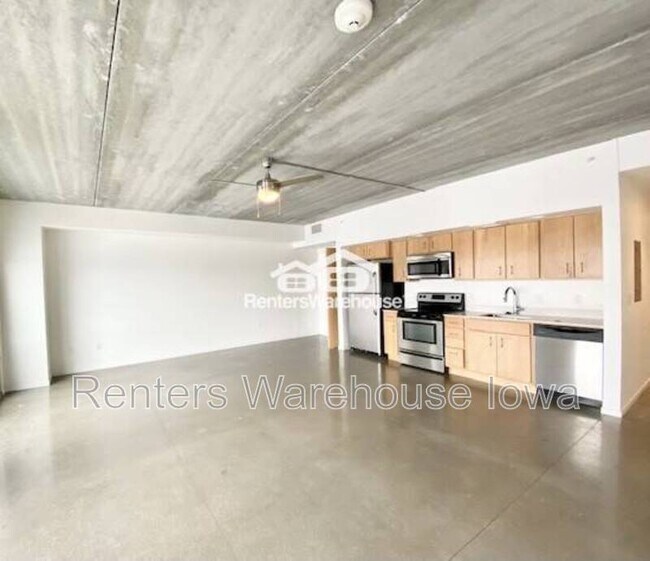 Photo - 350 E Locust St Unit 404