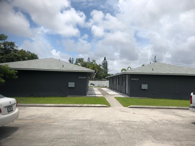 Building Photo - 2440-2442 Jackson St Unit 2442-C