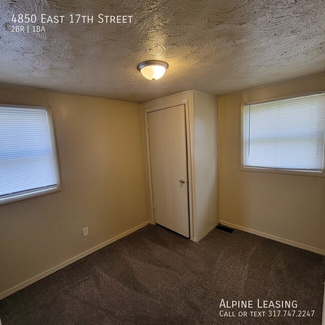 Photo - 4850 E 17th St