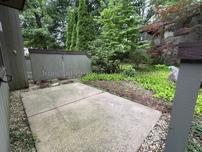Photo - 3 Willow Ln