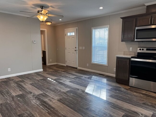 Photo - 10610 State Rte 762