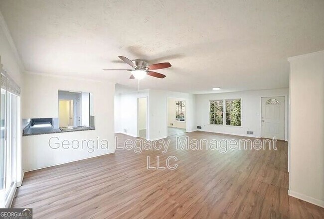 Photo - 325 Segrest Cir