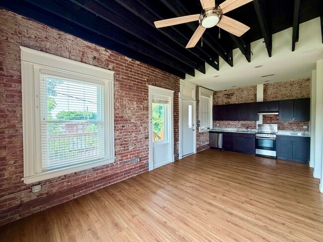 Photo - 2201 Lexington Ave