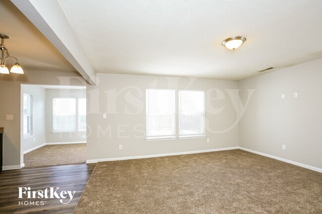 Photo - 2871 Beethoven Ave