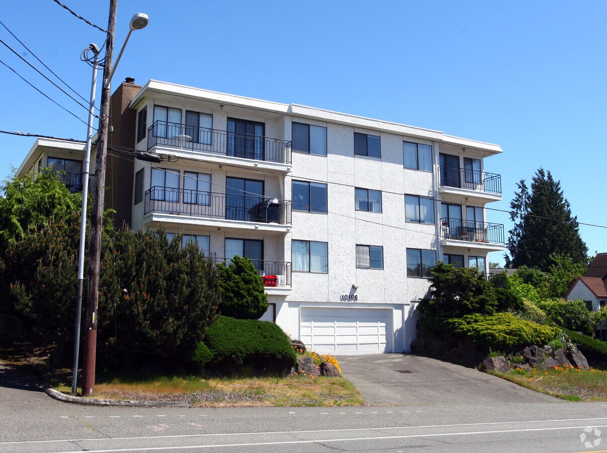 Photo - 10106 Greenwood Ave