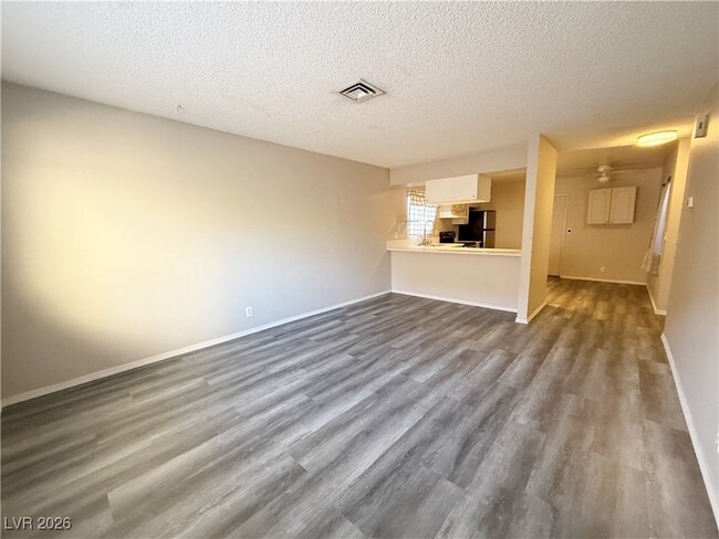 Photo - 5206 Golden Ln Unit B