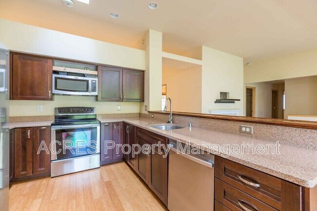 Photo - 620 S 192nd Pl