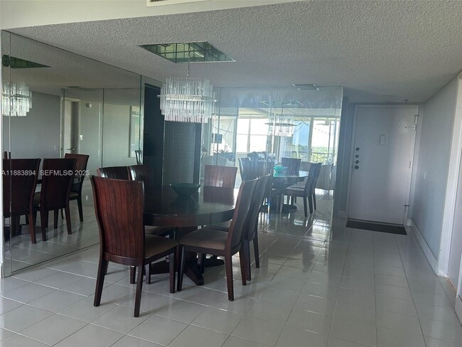 Photo - 16300 Golf Club Rd Unidad 711