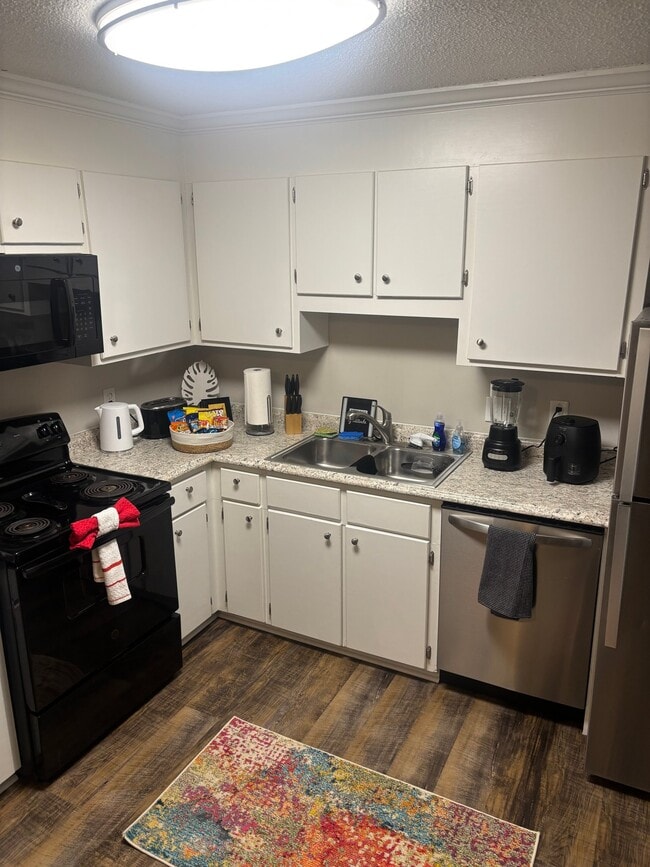 Photo - 2822 Lincoln St Unidad Apt A