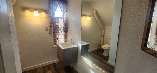 814 9th Ave SW Unit A