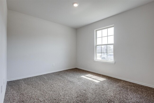 Photo - 808 Saddle Horn Way