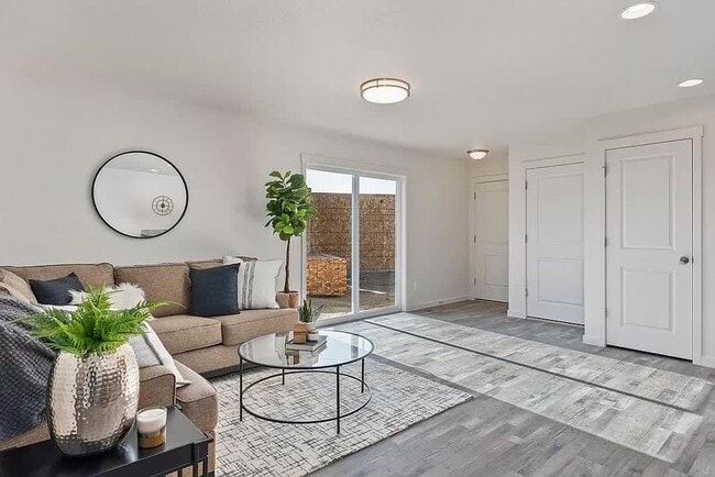 Photo - 39 S Drifter Loop