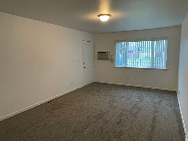 Photo - 2 Bedroom, 1 Bath Ranch Style Duplex with ...
