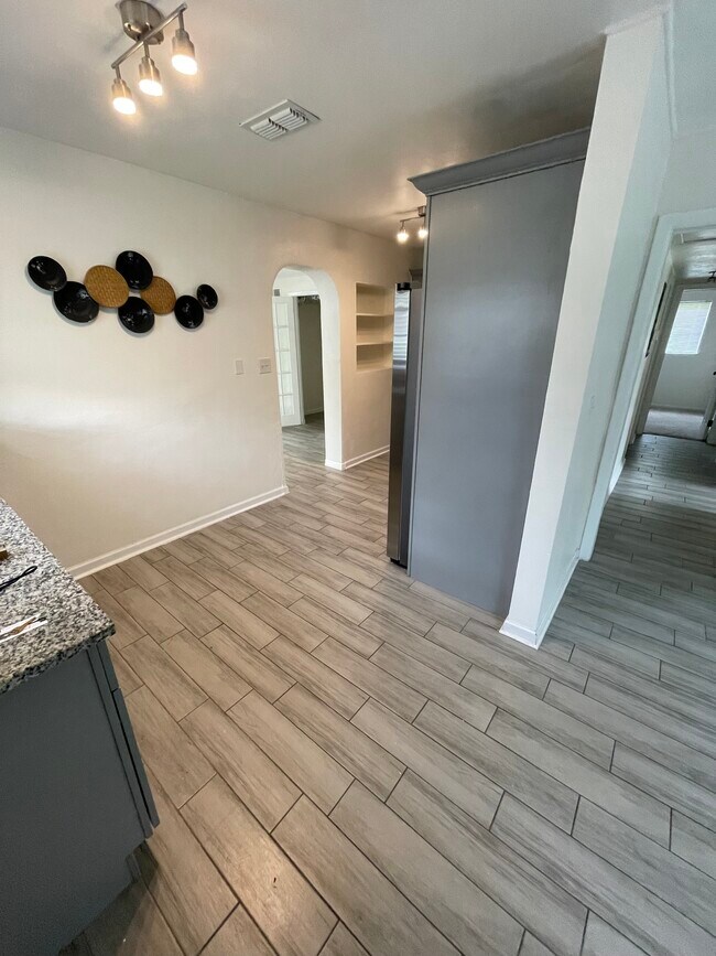 Photo - 5420 Lido St