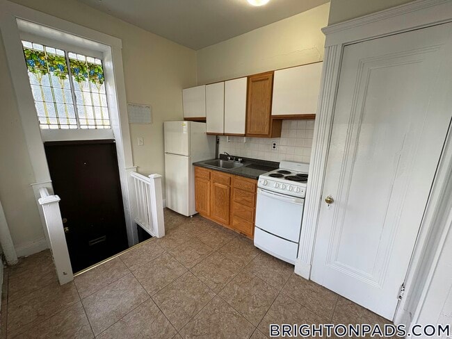 Building Photo - 90 Chiswick Rd Rental