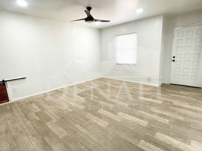 Photo - 423 S Terry Ln