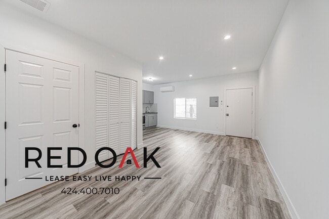 Building Photo - 8123 Langdon Ave Unit 39