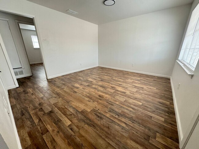 Photo - 611 Sunset Ln Unit H