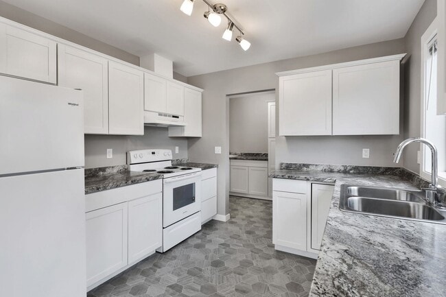 Photo - 521 Main Pl Unit B