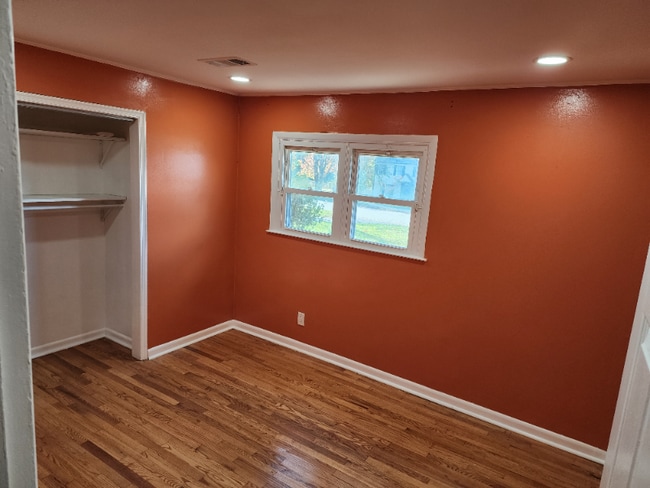 Photo - 2505 McKenzie Rd