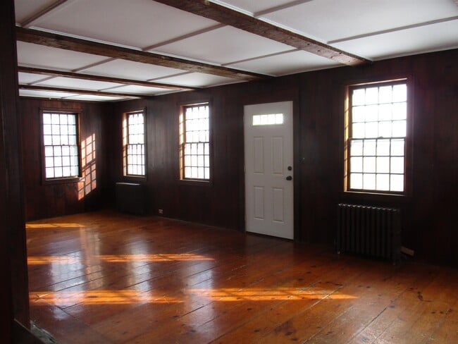 Photo - 48 Perkins Ln