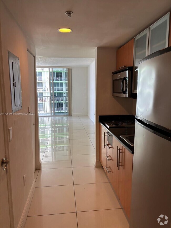 Building Photo - 1750 N Bayshore Dr Unit 3007 Rental