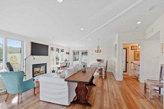 Photo - 69 Atlantic Rd Unit A