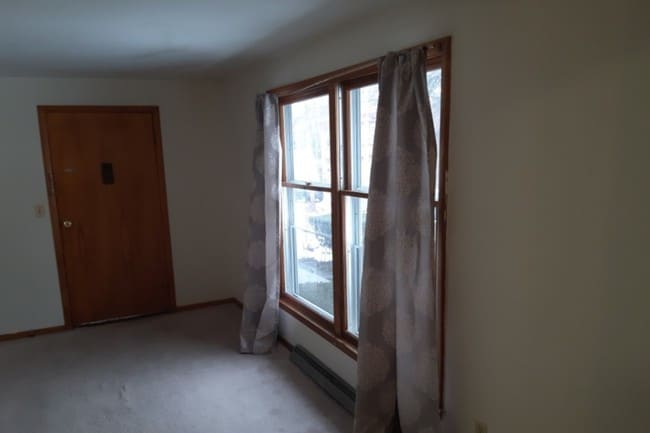 Living Room - 27 Hamilton St Unit 3