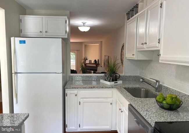 Photo - 11198 Silentwood Ln