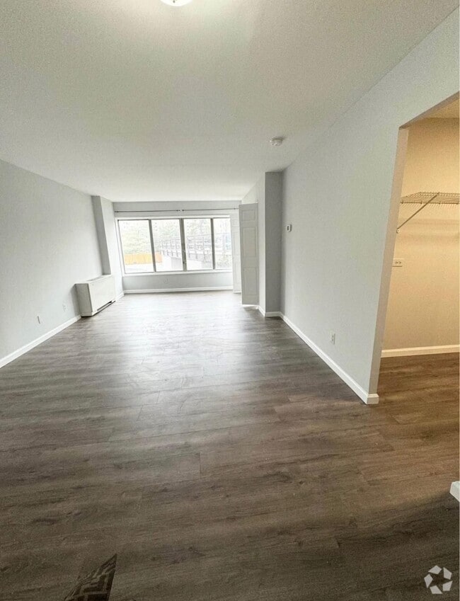 Building Photo - 5340 Holmes Run Pky Unit 206 Rental