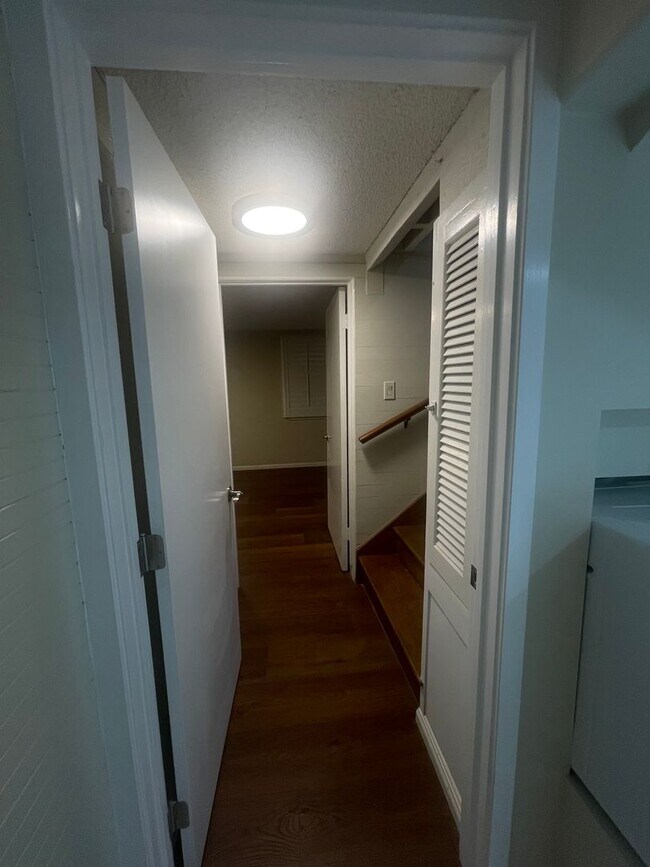 714 Oceanview Dr Unit 1