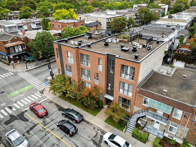 Aerial View Building Terasse - 551 Rue Chabanel E Unit 302