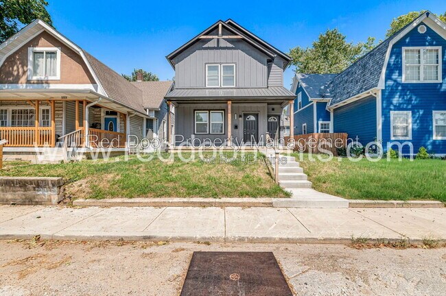728 Parkway Ave