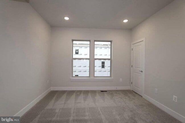 Photo - 9 Morrison Dr