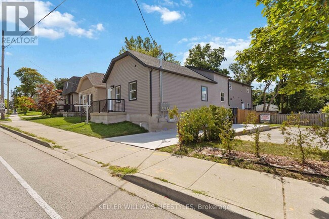 Photo - 178 Woodward Ave