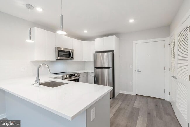 Photo - 3449 Scotts Ln Unit B418