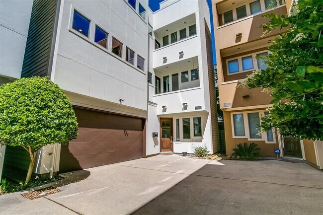 Building Photo - 1408 Vermont St Rental