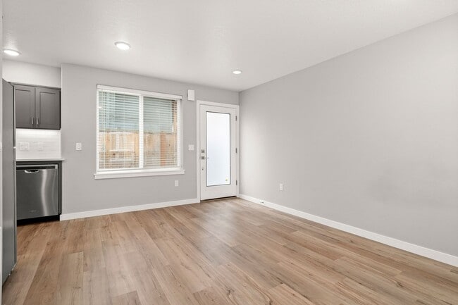 Photo - 8537-8537 N Saint Louis Ave Unit 8531-B