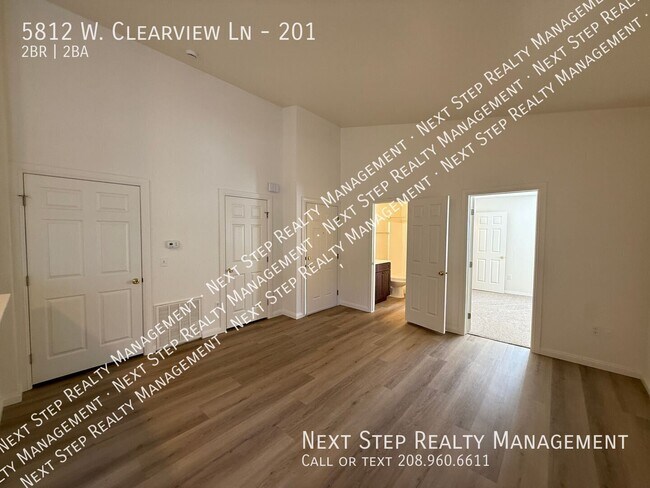 5812 W Clearview Ln Unit 201