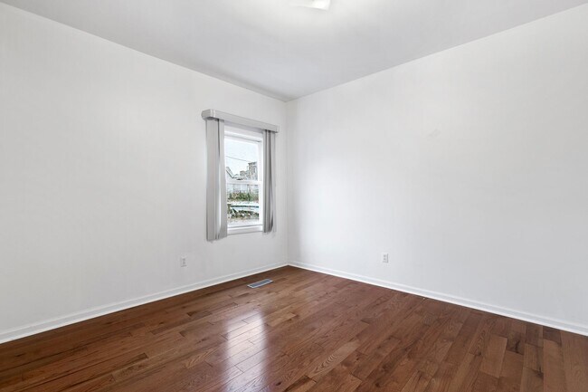 Photo - 392-394 Crown Street Unit 392-1