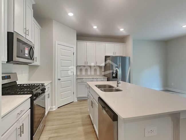 Photo - 202 Granby Trl