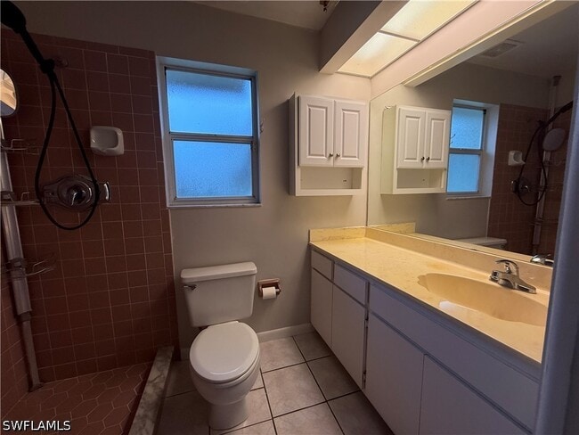 Photo - 381 17th St SW